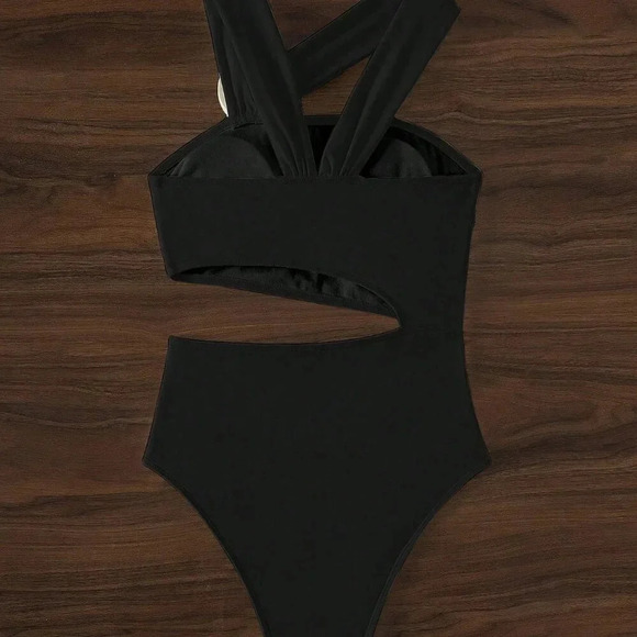 Black Women's One-Piece Swimsuit With Hollow Out Design - Picture 2 of 6